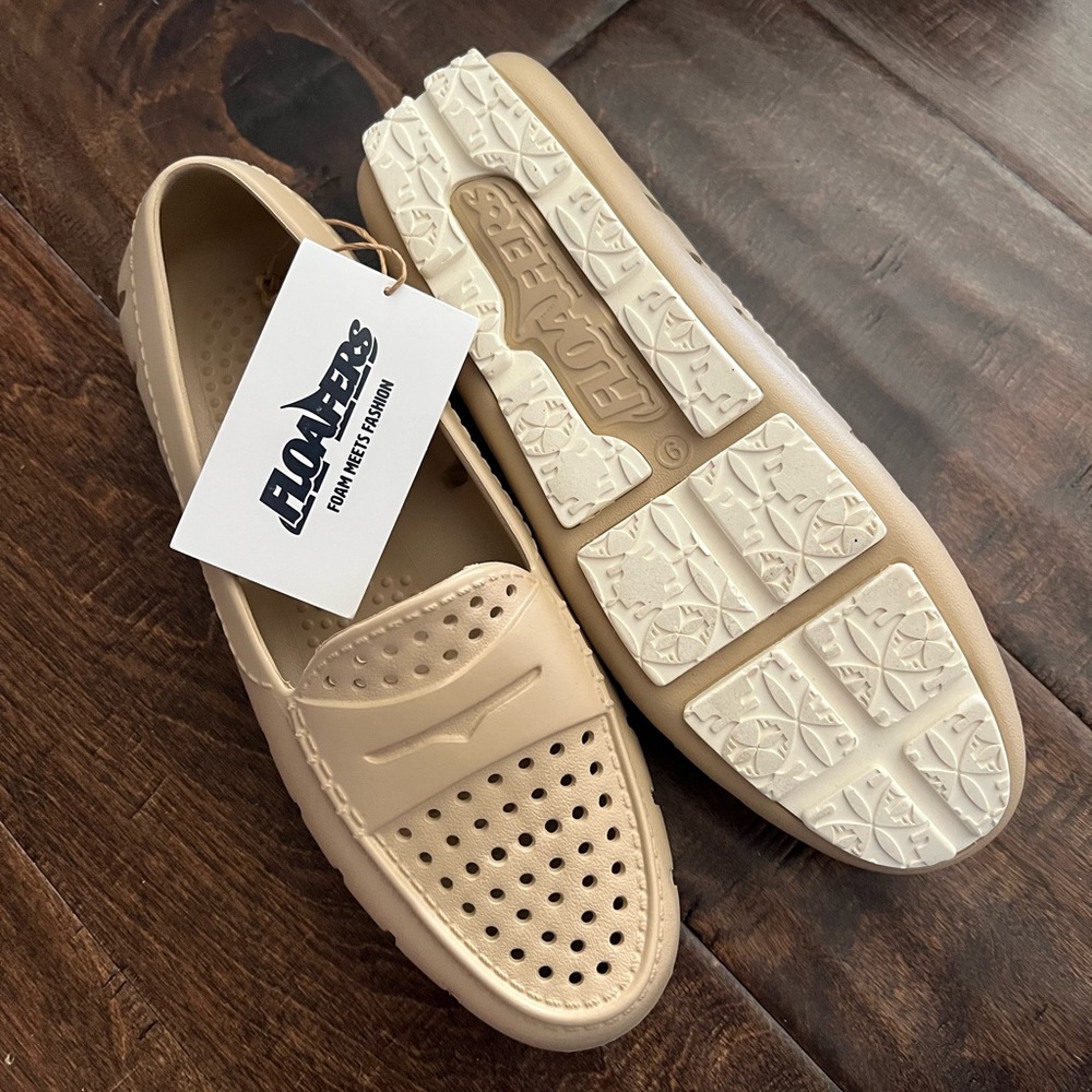 NWT Floafers posh drivers size 9 women’s